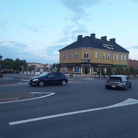 Paradlaegenhet Eskilstuna Extérieur photo