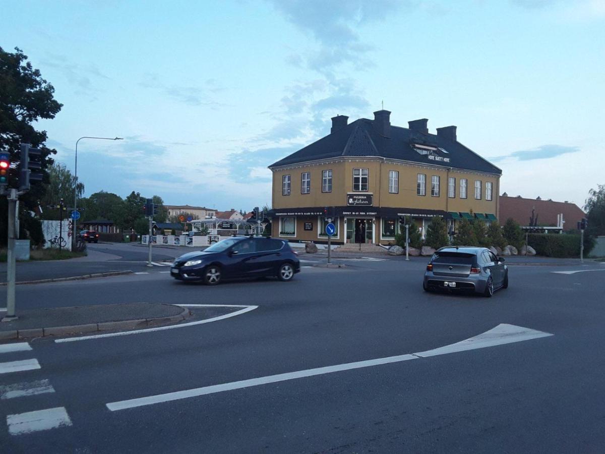Paradlaegenhet Eskilstuna Extérieur photo