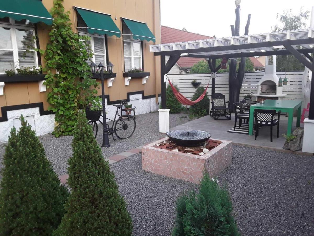 Paradlaegenhet Eskilstuna Extérieur photo