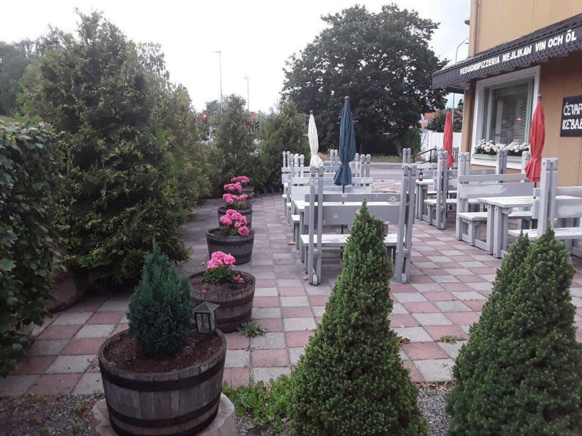 Paradlaegenhet Eskilstuna Extérieur photo