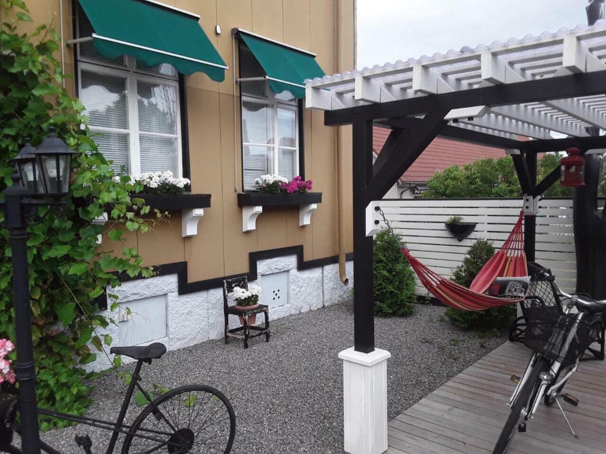 Paradlaegenhet Eskilstuna Extérieur photo